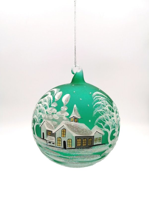 handgearbeitete Glaskugel, 12 cm, grün,Winterlandschaft m. weißen Häusern