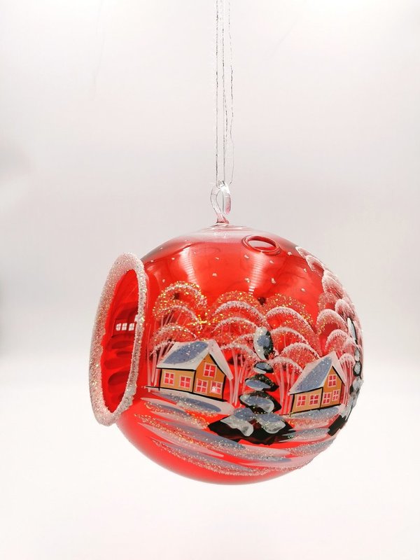 handgearbeitete Glaskugel, 15 cm, rot/transparent, Winterlandschaft m. braunen Häusern