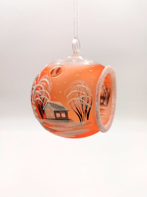 handgearbeitete Glaskugel, 12 cm, orange, Winterlandschaft m. weißen Häusern