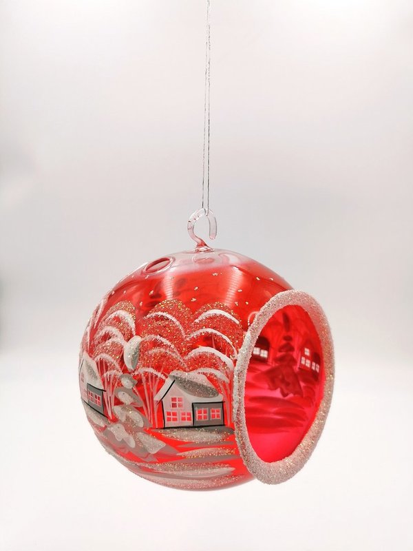 handgearbeitete Glaskugel, 12 cm, rot/transparent, Winterlandschaft m. weißen Häusern